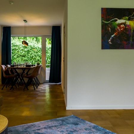 Gross, Modern, Zentrumsnah Mit Parkplatz Und Garten ウルム エクステリア 写真