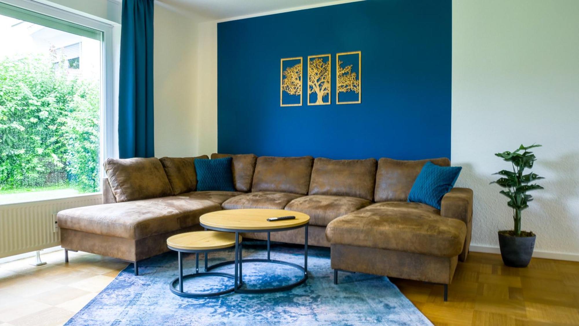 Gross, Modern, Zentrumsnah Mit Parkplatz Und Garten ウルム エクステリア 写真