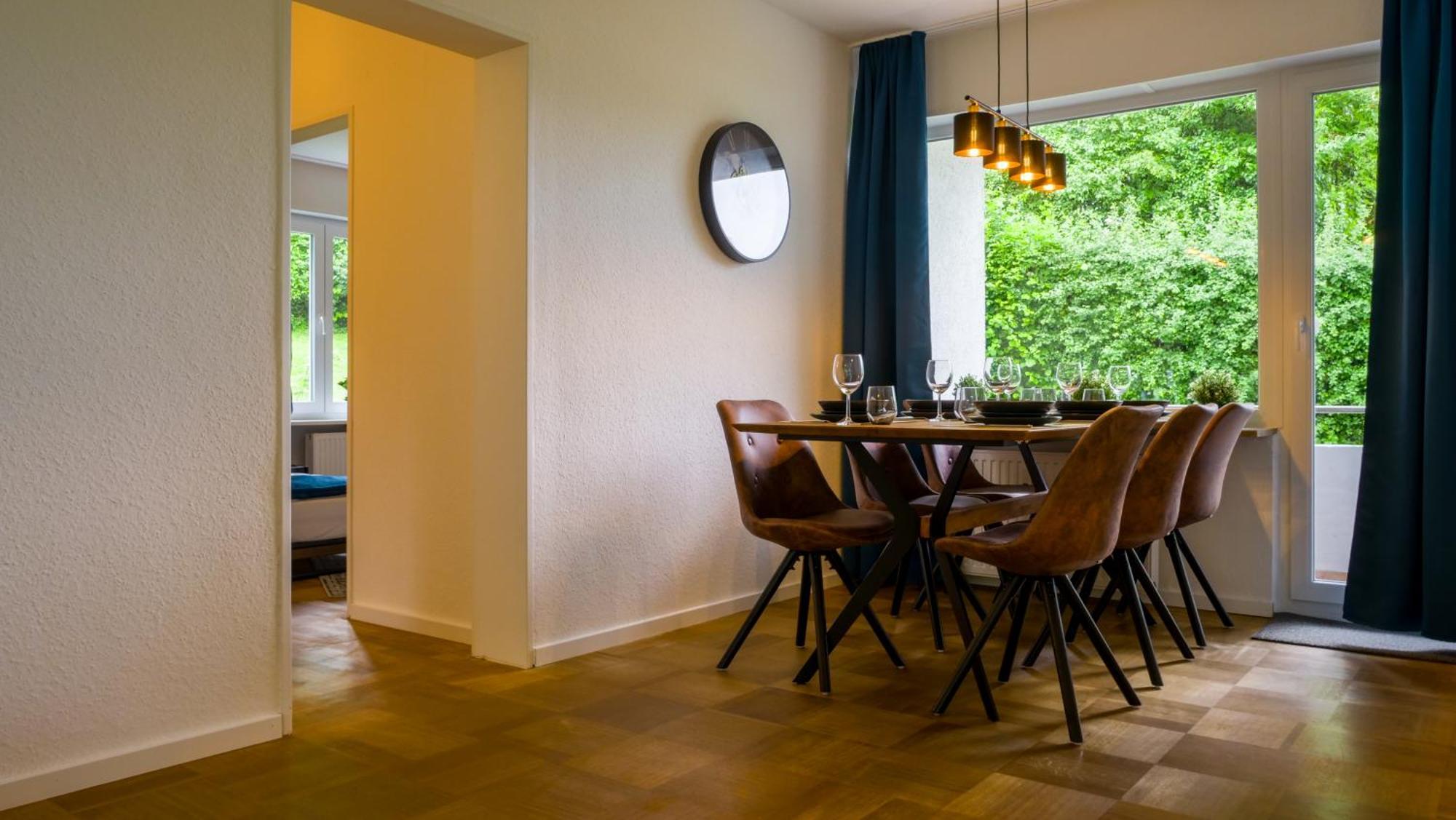 Gross, Modern, Zentrumsnah Mit Parkplatz Und Garten ウルム エクステリア 写真