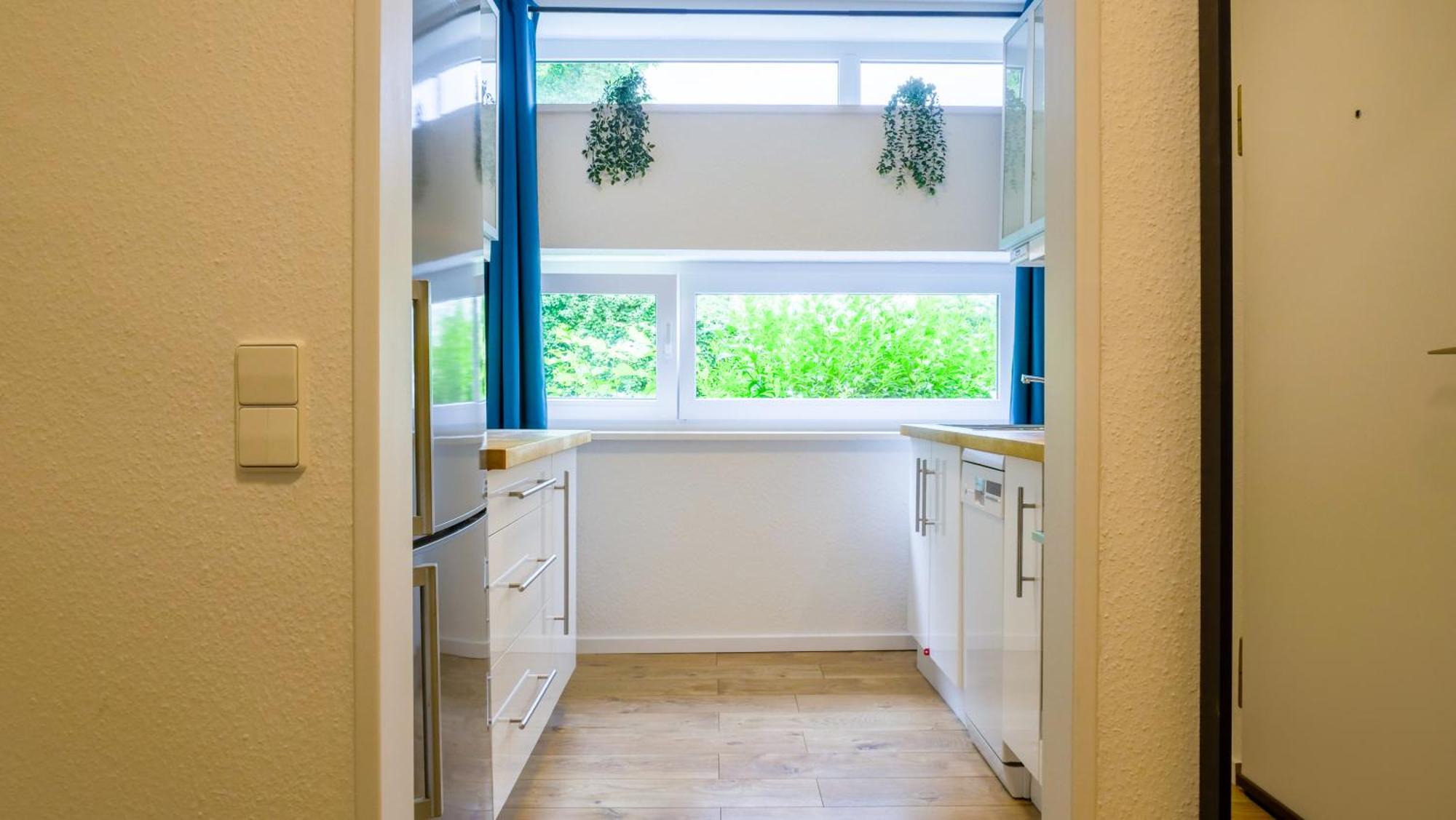 Gross, Modern, Zentrumsnah Mit Parkplatz Und Garten ウルム エクステリア 写真